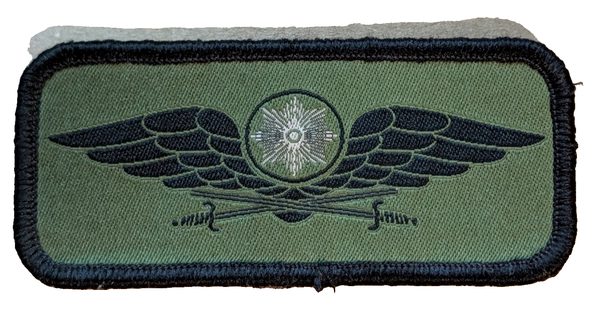 Swedish Air Force observer/navigator wings (m/40 design) - subdued textile rendition; maker and issue type unknown (subdued) patch